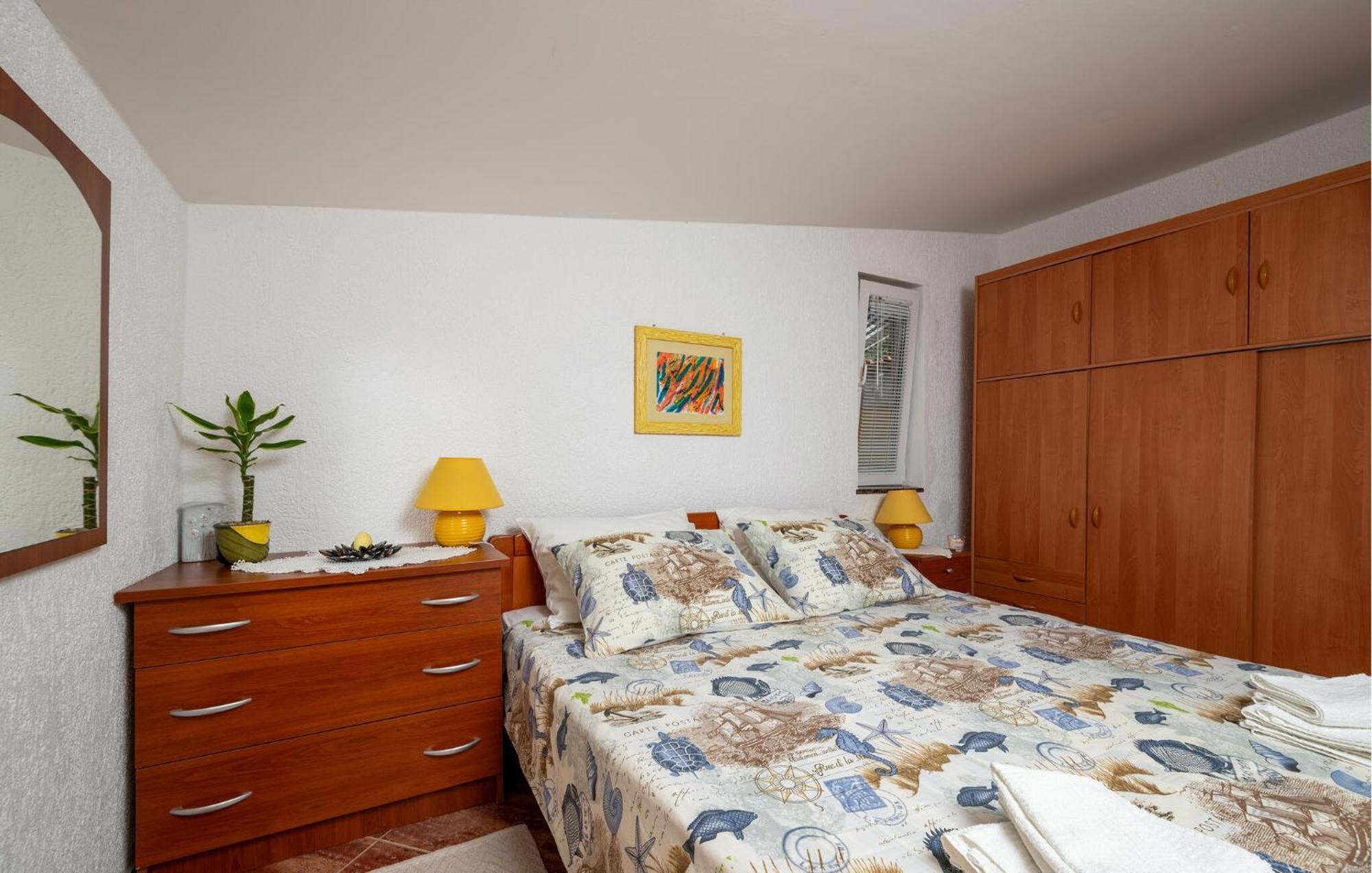 1 Bedroom Beautiful Apartment In Betiga Barbariga Extérieur photo